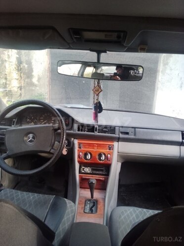 Mercedes E 230 1987, 111,111 km - 2.3 л - Bakı