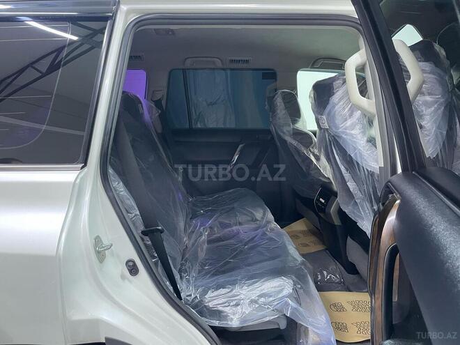 Toyota Land Cruiser Prado-10