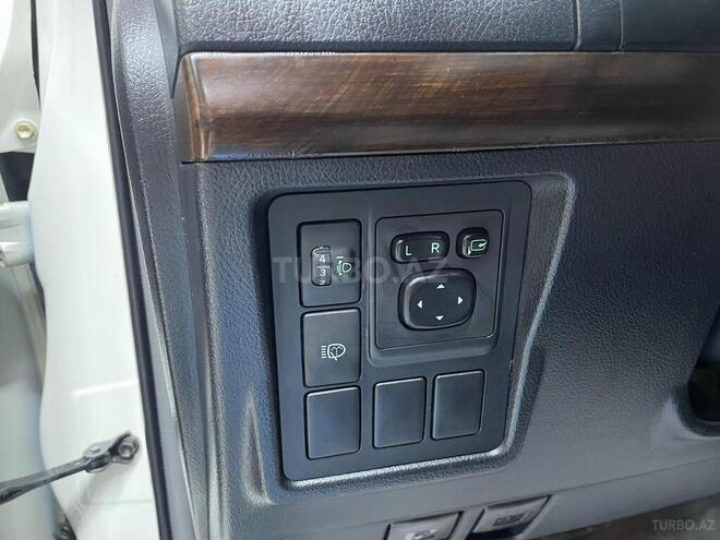 Toyota Land Cruiser Prado-18
