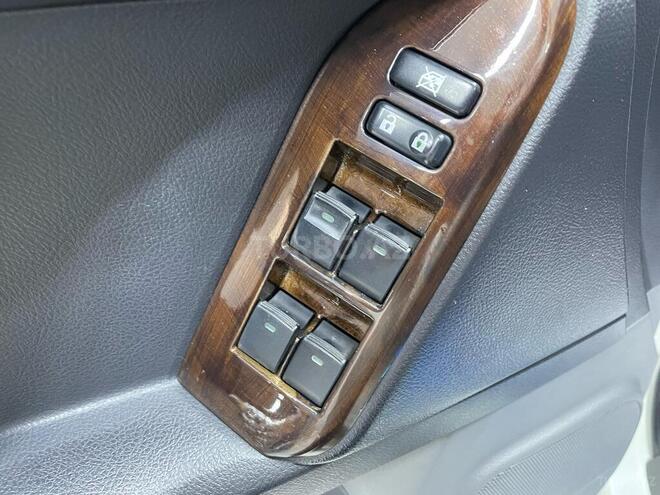 Toyota Land Cruiser Prado-20