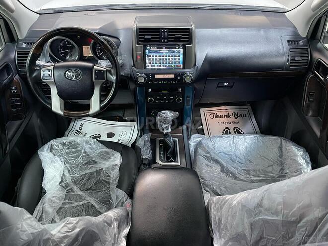 Toyota Land Cruiser Prado-3