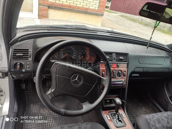 Mercedes C 180 1997, 255,000 km - 1.8 l - Şəki