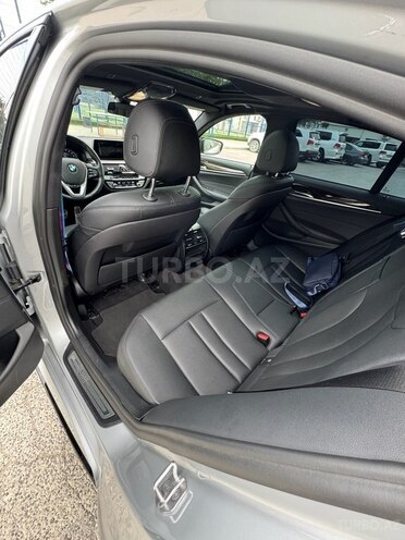 BMW 530-10