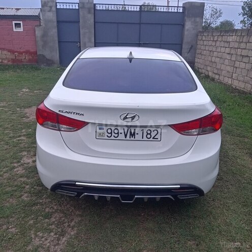 Hyundai Elantra 2013, 120,000 km - 1.8 l - Ağcabədi
