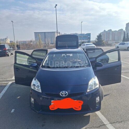 Toyota Prius-1