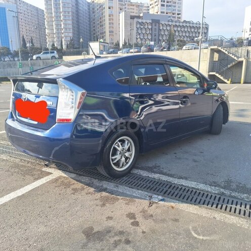 Toyota Prius-3