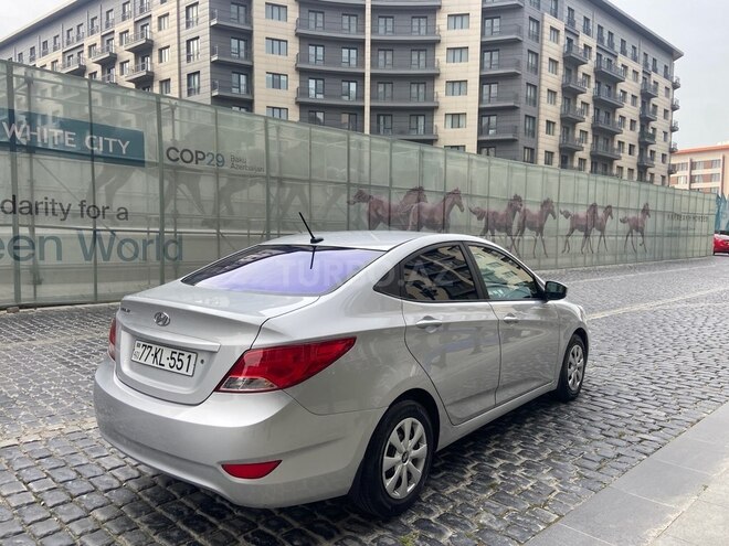 Hyundai Accent 2015, 120,000 km - 1.6 л - Bakı