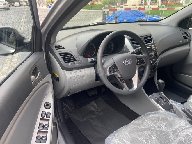 Hyundai Accent 2015, 120,000 km - 1.6 л - Bakı
