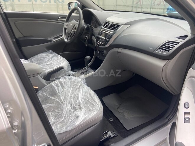 Hyundai Accent 2015, 120,000 km - 1.6 л - Bakı