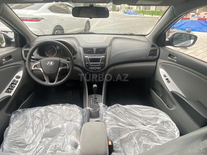 Hyundai Accent 2015, 120,000 km - 1.6 л - Bakı