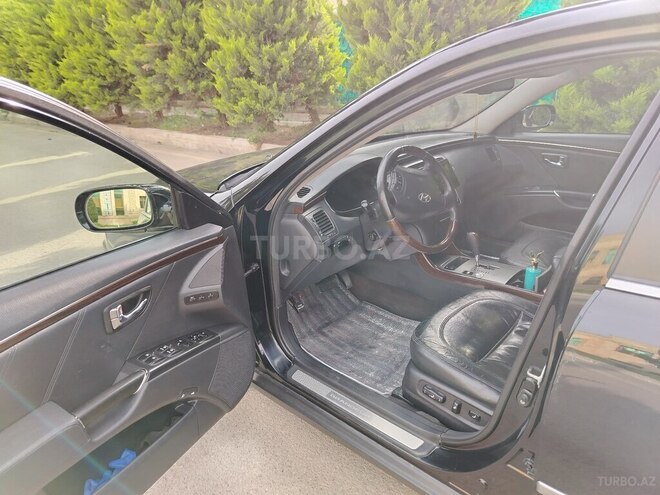 Hyundai Grandeur 2010, 220,000 km - 2.7 l - Salyan