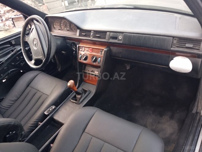 Mercedes E 200 1995, 213,786 km - 2.0 l - Bakı