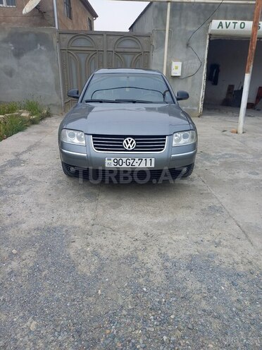 Volkswagen Passat 2004, 241,402 km - 1.8 l - Bakı