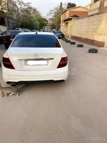 Mercedes C 220 d 2007, 422,459 km - 2.2 l - Bakı