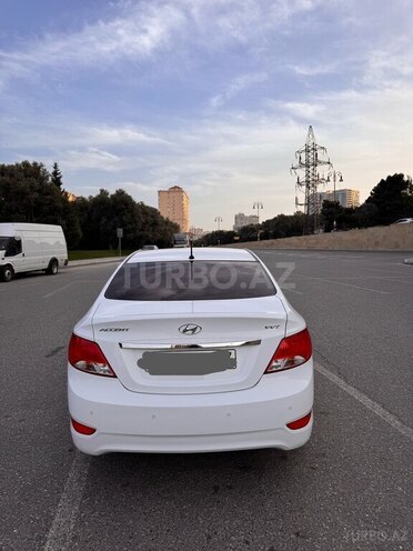 Hyundai Accent 2015, 171,600 km - 1.4 л - Bakı