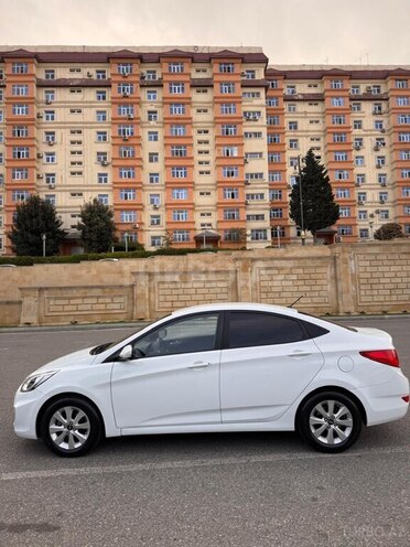 Hyundai Accent 2015, 171,600 km - 1.4 л - Bakı