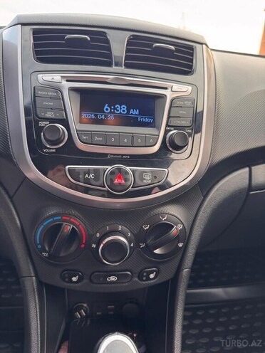 Hyundai Accent 2015, 171,600 km - 1.4 л - Bakı