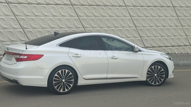 Hyundai Grandeur 2015, 232,900 km - 2.2 l - Bakı