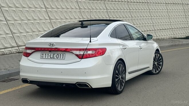Hyundai Grandeur 2015, 232,900 km - 2.2 l - Bakı