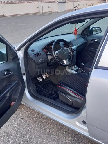 Opel Astra 2010, 229,000 km - 1.4 l - Gəncə