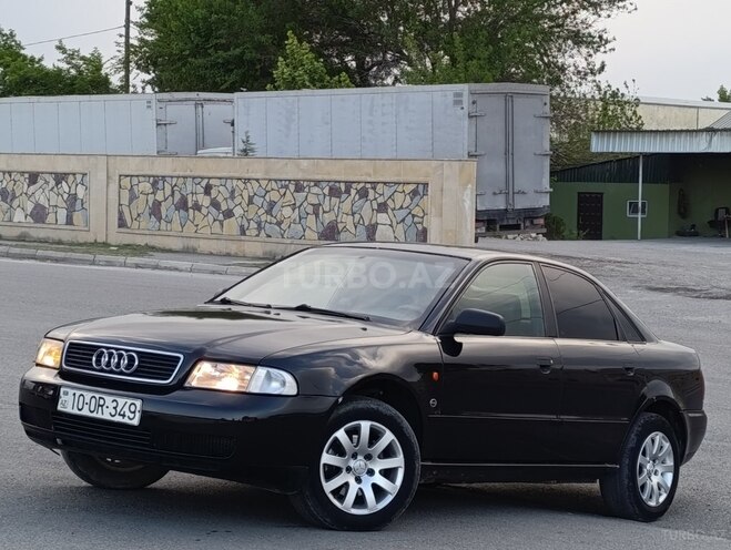 Audi A4 1996, 245,000 km - 1.6 l - Bərdə