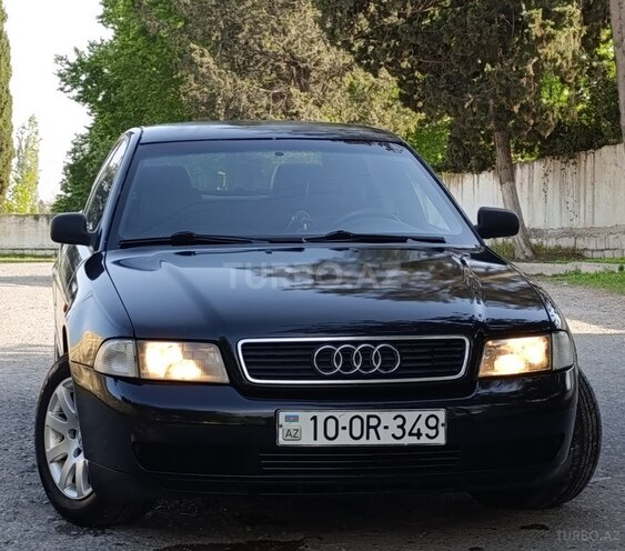Audi A4 1996, 245,000 km - 1.6 l - Bərdə