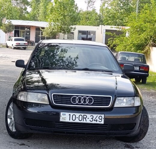 Audi A4 1996, 245,000 km - 1.6 l - Bərdə