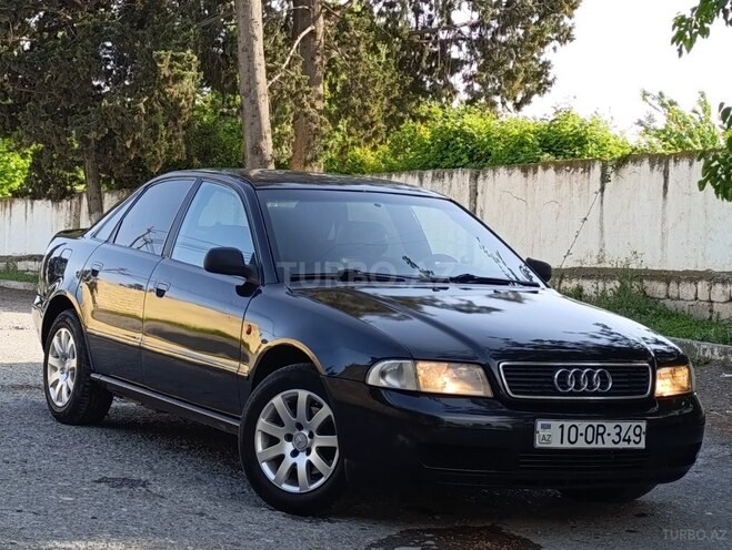 Audi A4 1996, 245,000 km - 1.6 l - Bərdə