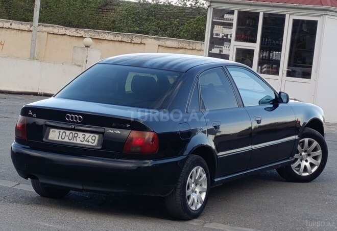 Audi A4 1996, 245,000 km - 1.6 l - Bərdə