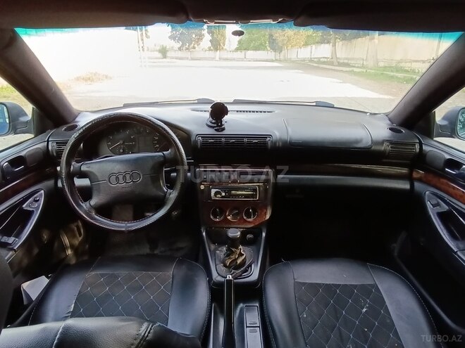 Audi A4 1996, 245,000 km - 1.6 l - Bərdə