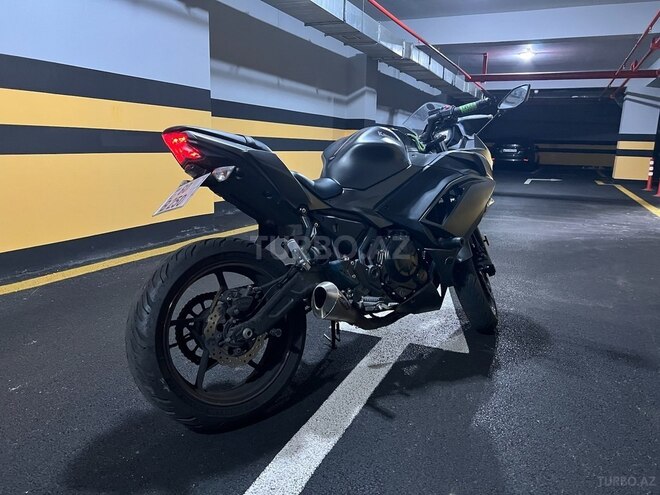 Kawasaki Ninja 650-4