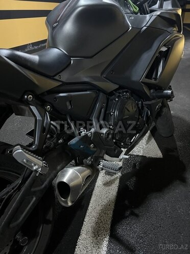 Kawasaki Ninja 650-9
