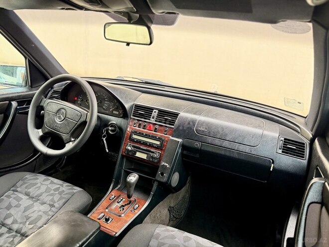 Mercedes C 200 1999, 321,221 km - 2.0 l - Bakı