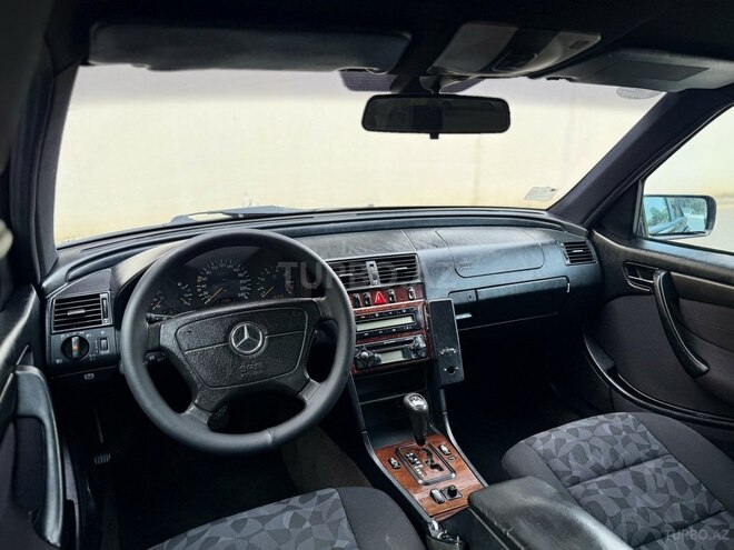 Mercedes C 200 1999, 321,221 km - 2.0 l - Bakı