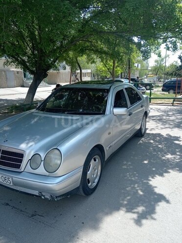 Mercedes E 220 d 1997, 55,280 km - 2.2 l - Sumqayıt