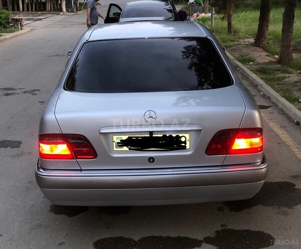 Mercedes E 230 1998, 295,000 km - 2.3 l - Şirvan