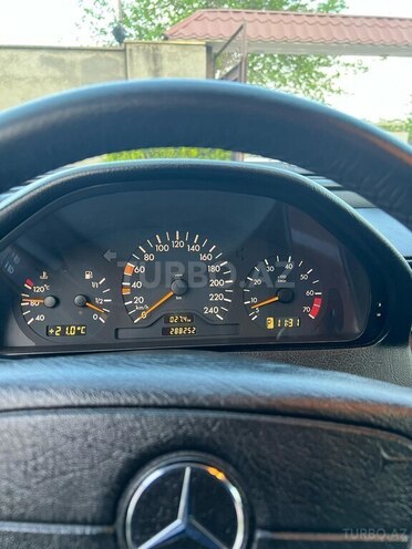 Mercedes C 180 2000, 288,000 km - 1.8 l - Masallı