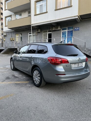 Opel Astra 2015, 140,700 km - 1.6 л - Bakı