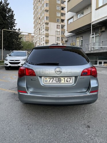 Opel Astra 2015, 140,700 km - 1.6 л - Bakı