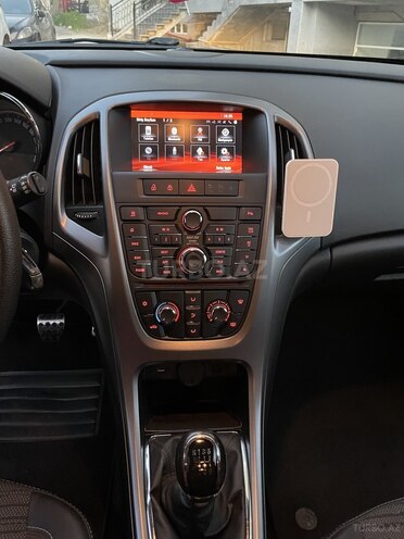 Opel Astra 2015, 140,700 km - 1.6 л - Bakı