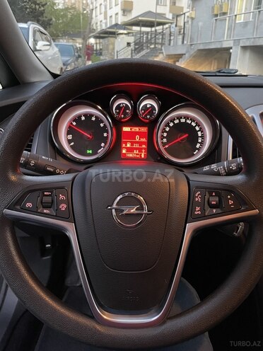 Opel Astra 2015, 140,700 km - 1.6 л - Bakı