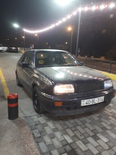 Volkswagen Vento 1994, 99,886 km - 1.4 л - Biləsuvar