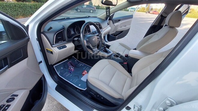 Hyundai Elantra 2017, 72,000 km - 2.0 л - Şəki