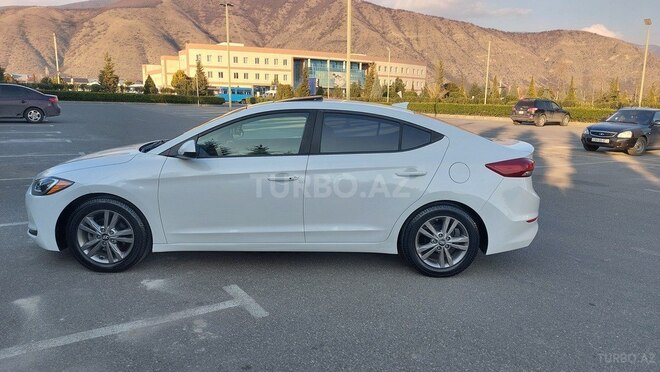 Hyundai Elantra 2017, 72,000 km - 2.0 л - Şəki