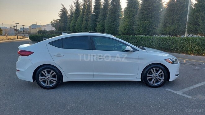 Hyundai Elantra 2017, 72,000 km - 2.0 л - Şəki