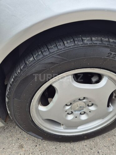 Mercedes E 230 1996, 388,000 km - 2.3 l - Sumqayıt