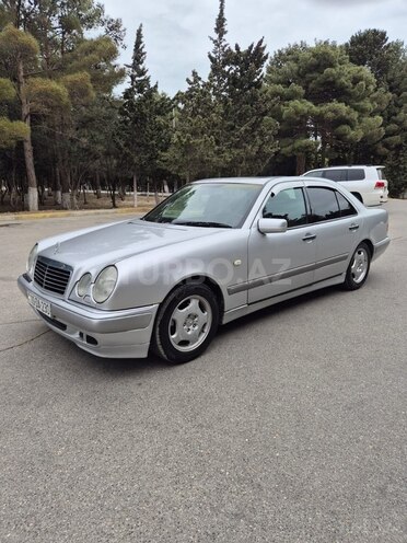 Mercedes E 230 1996, 388,000 km - 2.3 l - Sumqayıt