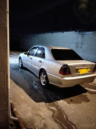 Mercedes C 180 2000, 560,000 km - 1.8 l - Bakı