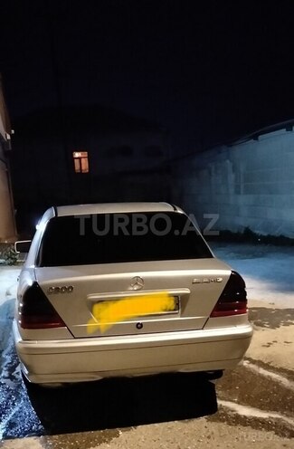 Mercedes C 180 2000, 560,000 km - 1.8 l - Bakı