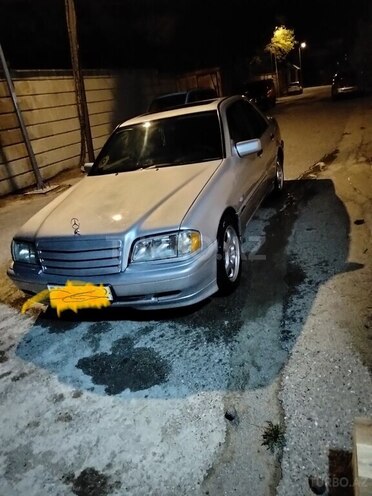 Mercedes C 180 2000, 560,000 km - 1.8 l - Bakı